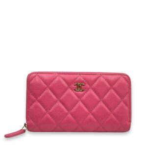 Quilted Classic Pink Zipped Wallet in Caviar Leather, Gold hardware
