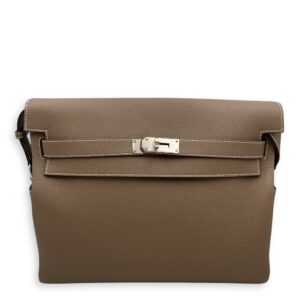 Kelly Messenger GM Etoupe in Togo, Palladium hardware