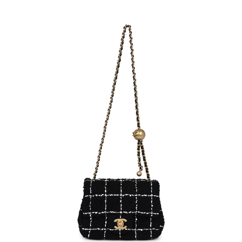 Chanel Mini Pearl Crush Square Flap Bag White and Black Tweed Antique Gold Hardware - Image 7