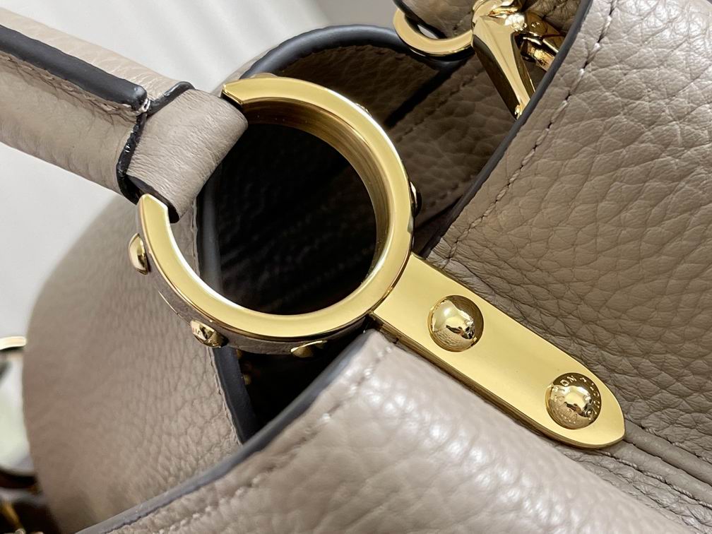 Capucines MM Taurillon Leather Bag - Image 7