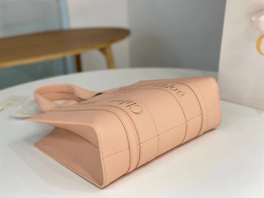 Chloé Medium Woody Tote Bag - MB003 - Image 8