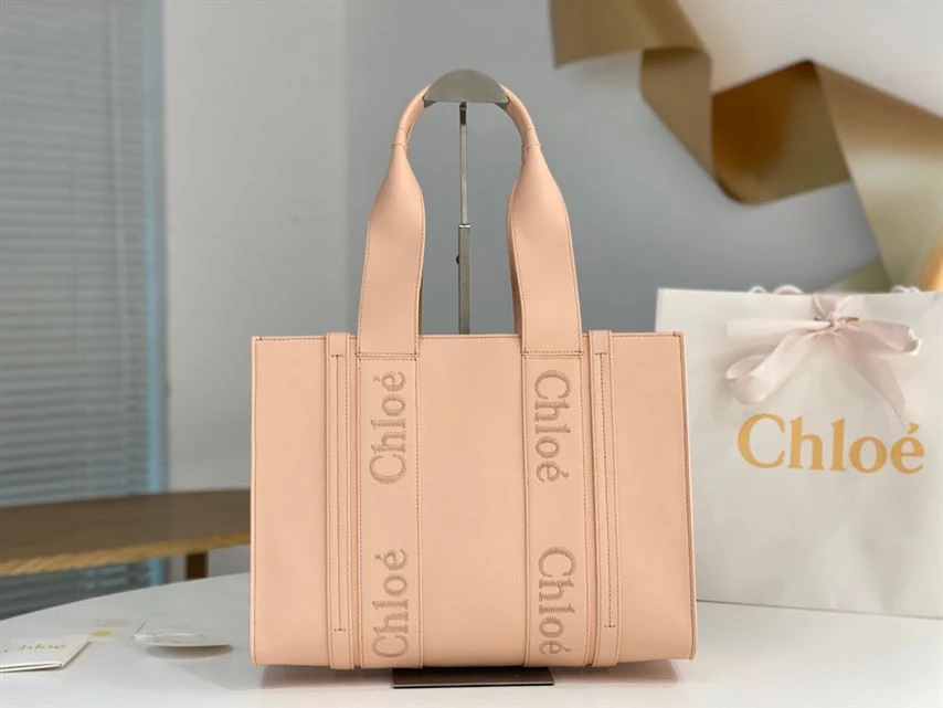 Chloé Medium Woody Tote Bag - MB003 - Image 3