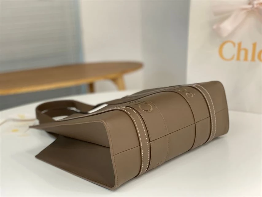 Chloé Medium Woody Tote Bag - MB005 - Image 9