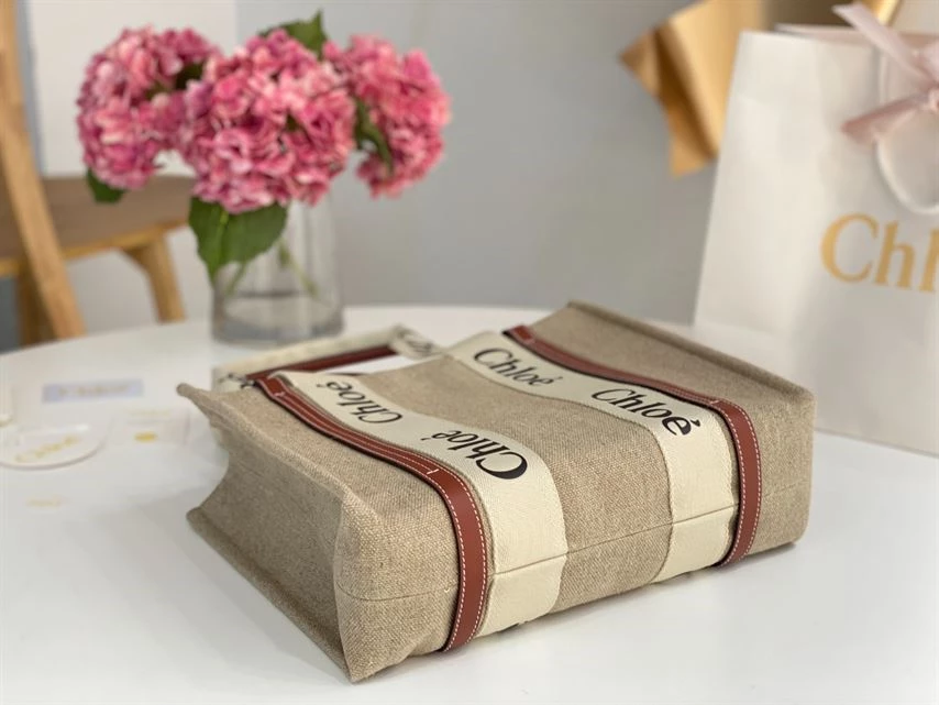 Chloé Medium Woody Tote Bag - MB007 - Image 6