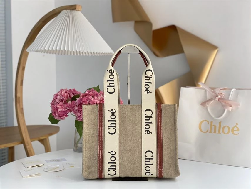 Chloé Medium Woody Tote Bag - MB007 - Image 3
