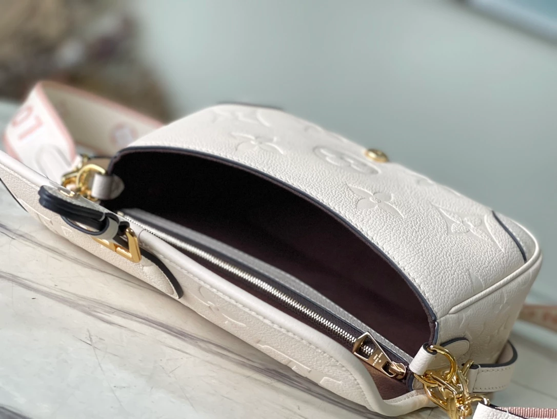 Diane Monogram Empreinte Leather Bag - LB304 - Image 5