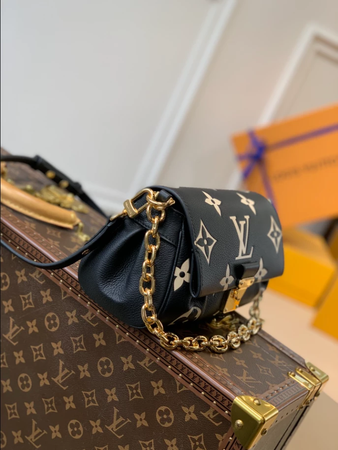 Favorite Monogram Empreinte Leather - LB224 - Image 6