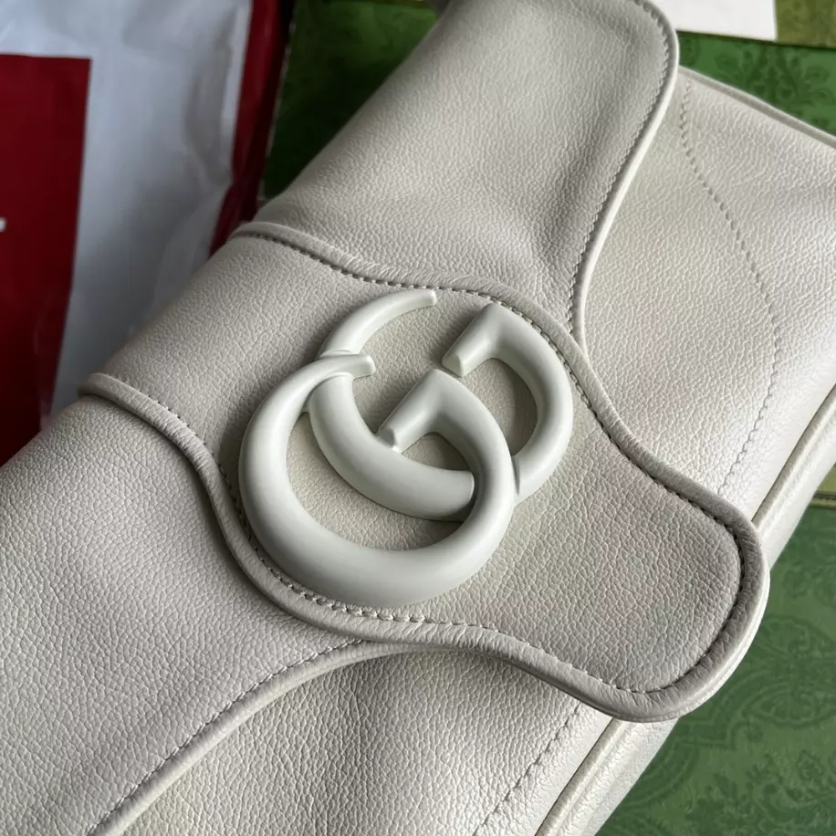 GG Aphrodite Small Shoulder Bag - Image 9