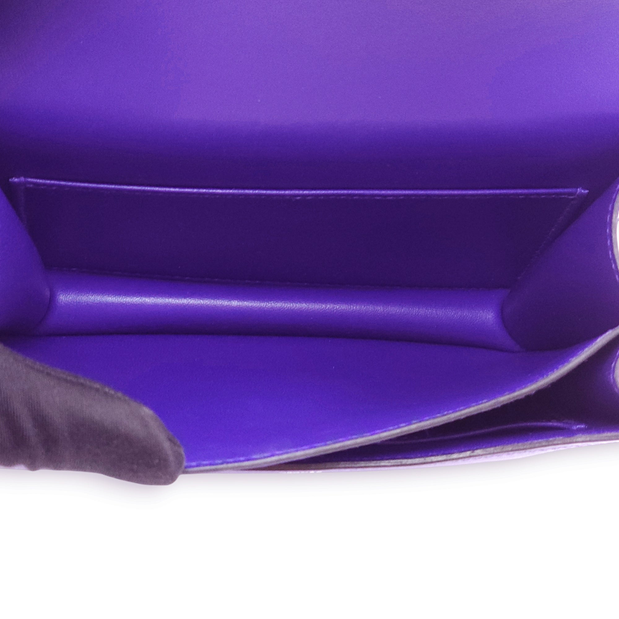 Constance 18 Blue Electric in Tadelakt, Palladium hardware - Image 20