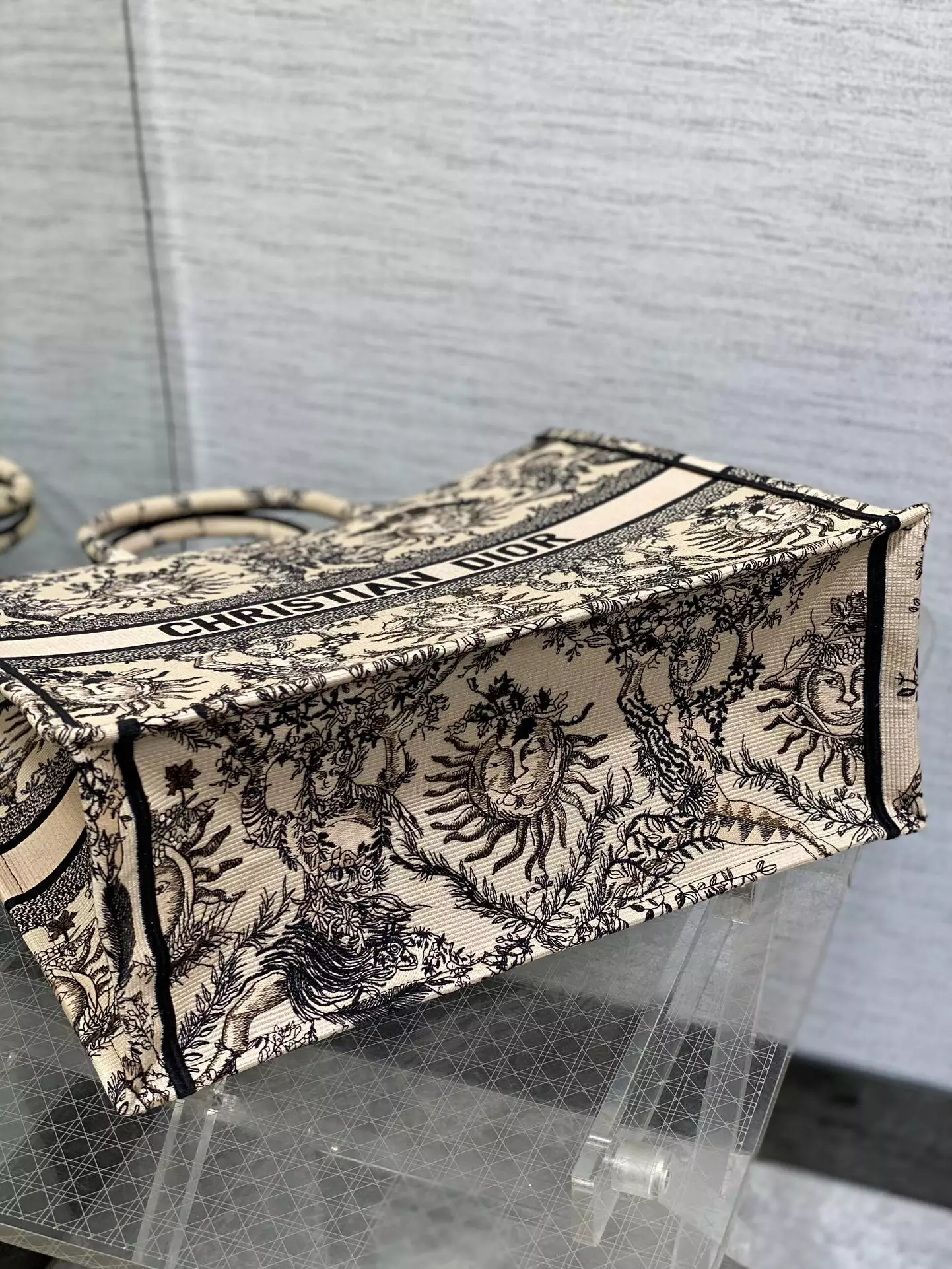 Large Dior Book Tote Toilede JoulSoleil Embroidery - Repbags.ru - Image 4