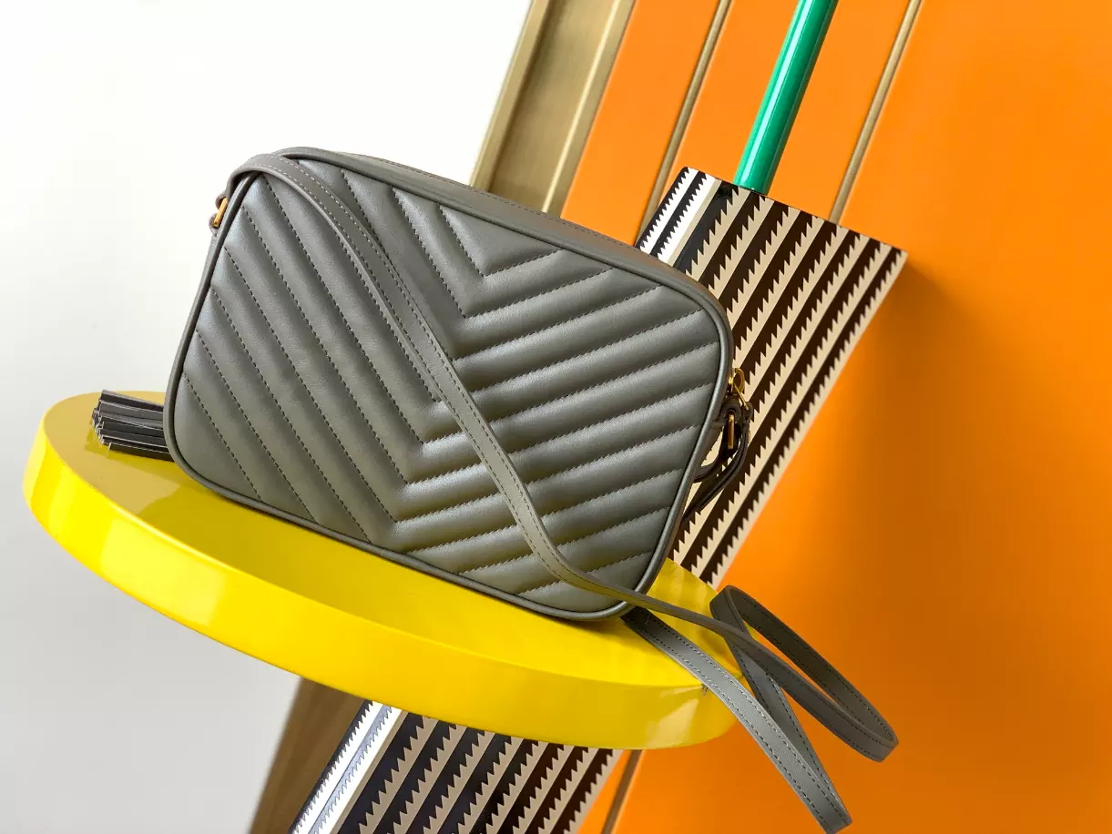 Lou in Quilted Leather camera bag - Image 4