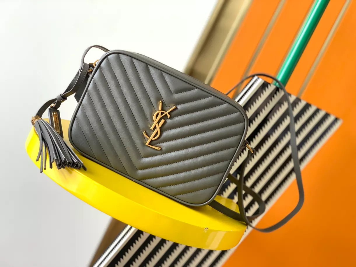 Lou in Quilted Leather camera bag - Image 3