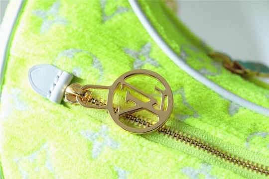 Louis Vuitton Loop Yellow Monogram jacquard - Image 7