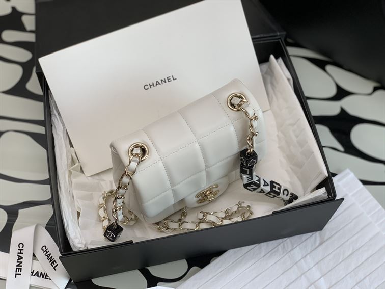 Mini Flap Bag Lambskin Gold-Tone Metal White - Image 5