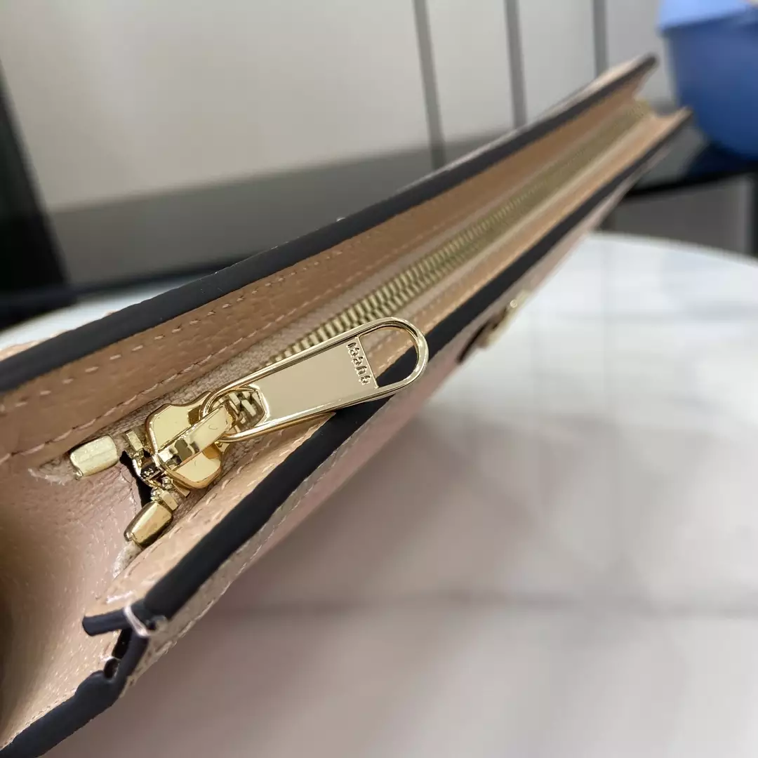 Ophidia GG Pouch in Dusty Pink GG Supreme - Repbags.ru - Image 7