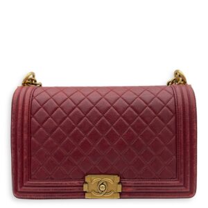 Boy Shoulder Bag Medium Red in Calfskin, Gold hardware
