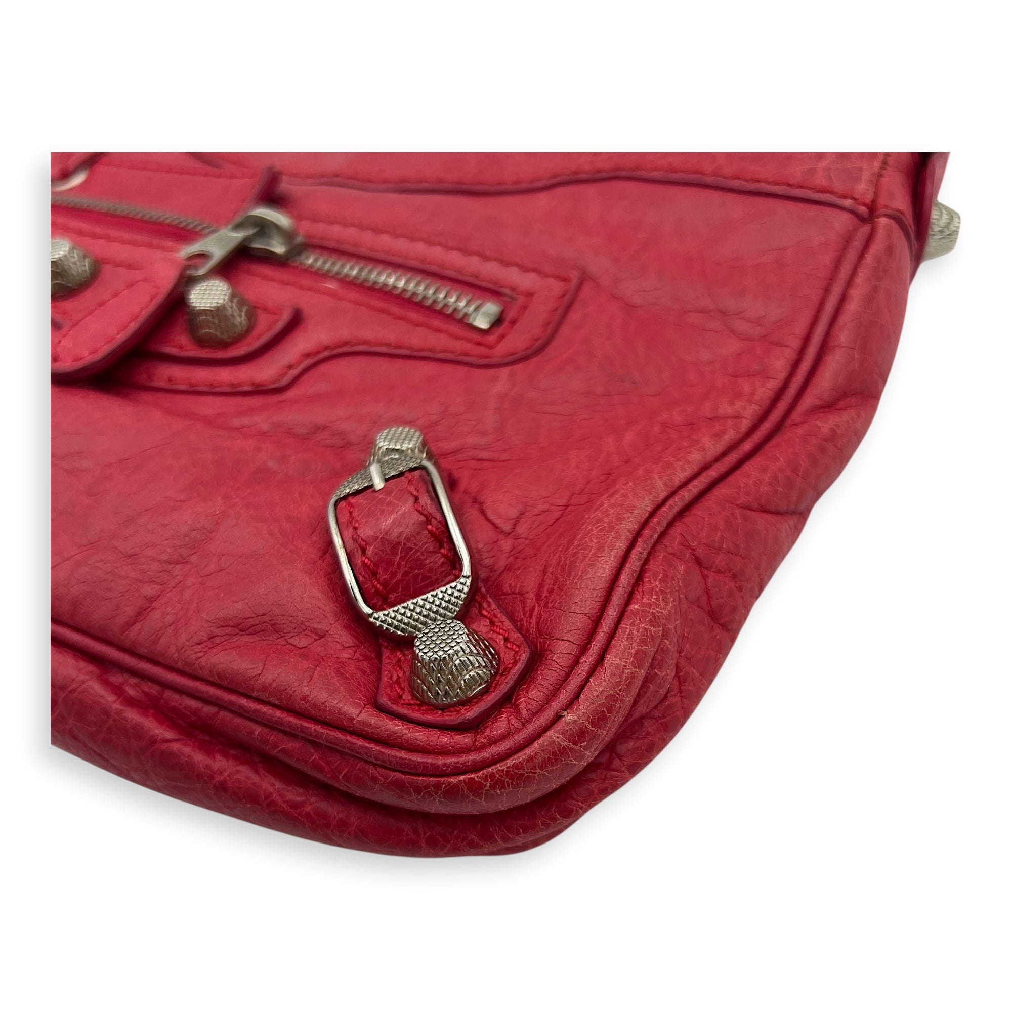 Hip Red Shoulder Bag in Distressed Leather, Silver hardware - Image 9