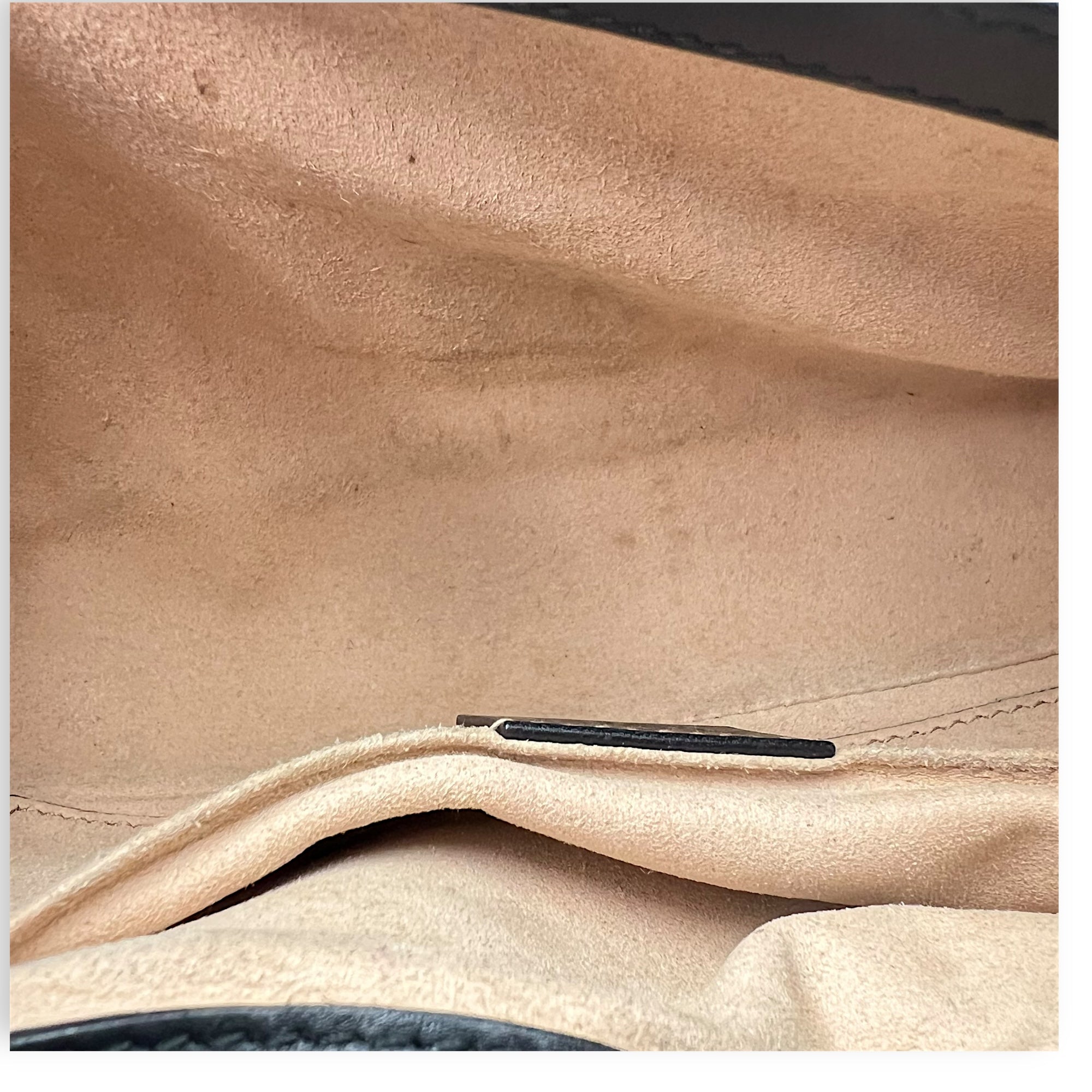 GG Marmont Mini Black Shoulder Bag in Calfskin, Gold hardware - Image 7