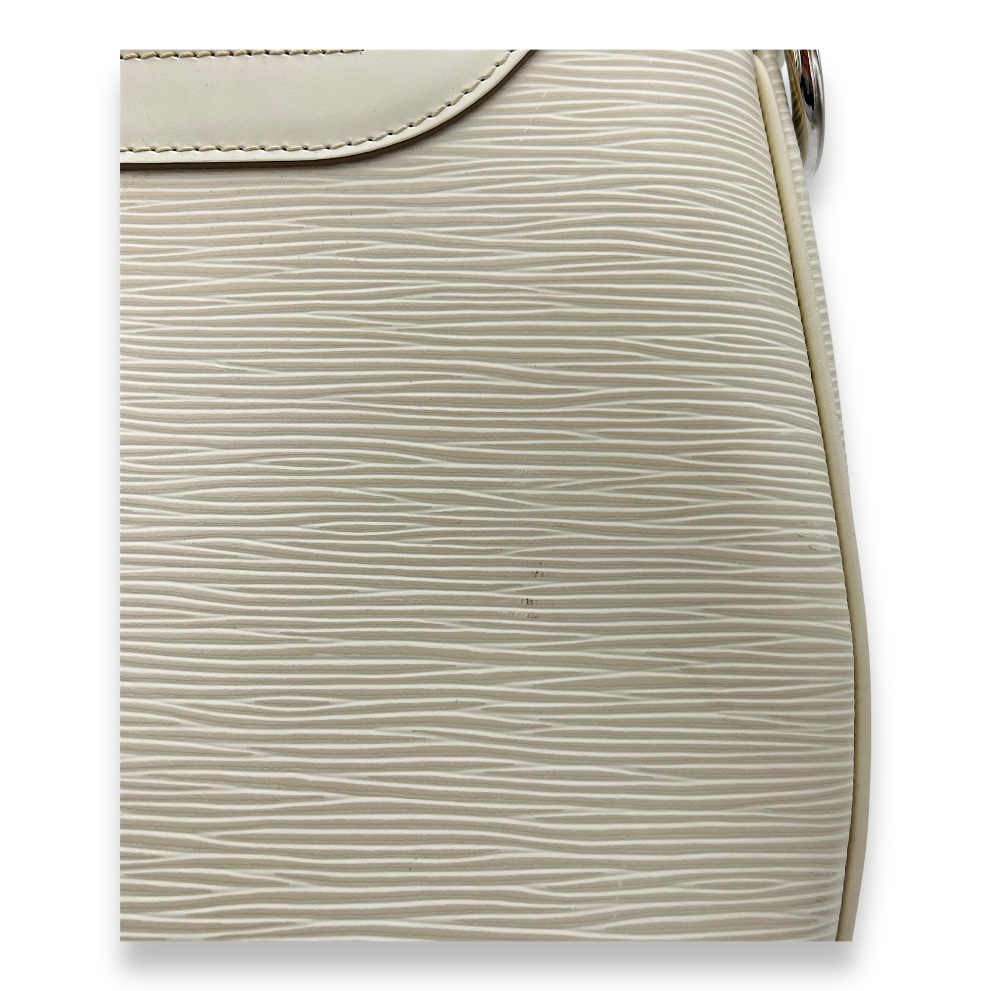 Turenne Shoulder Bag White in Epi Leather, Silver hardware - Image 9