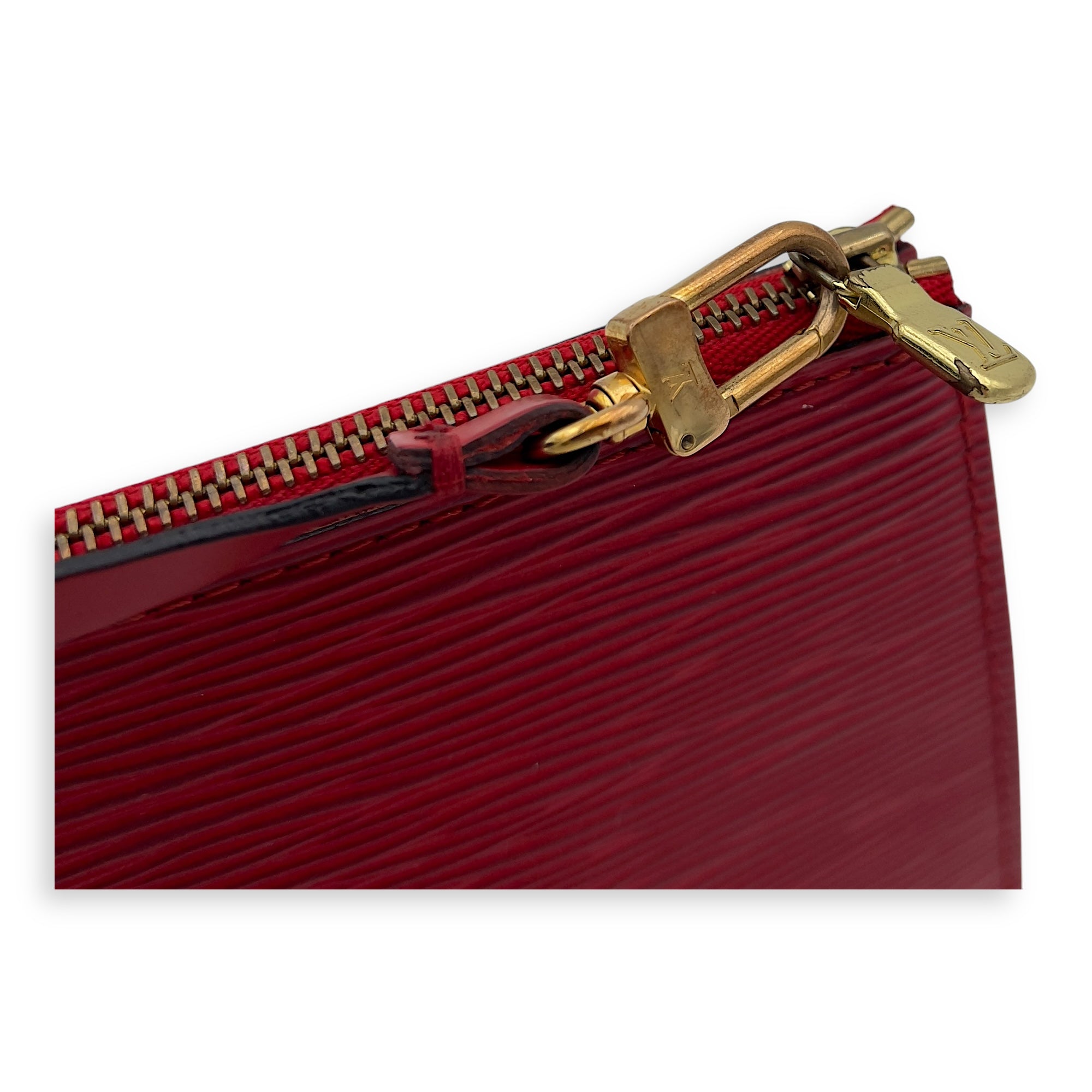 Pochette Accessoires Red Shoulder Bag in Epi Leather, Gold hardware - Image 8