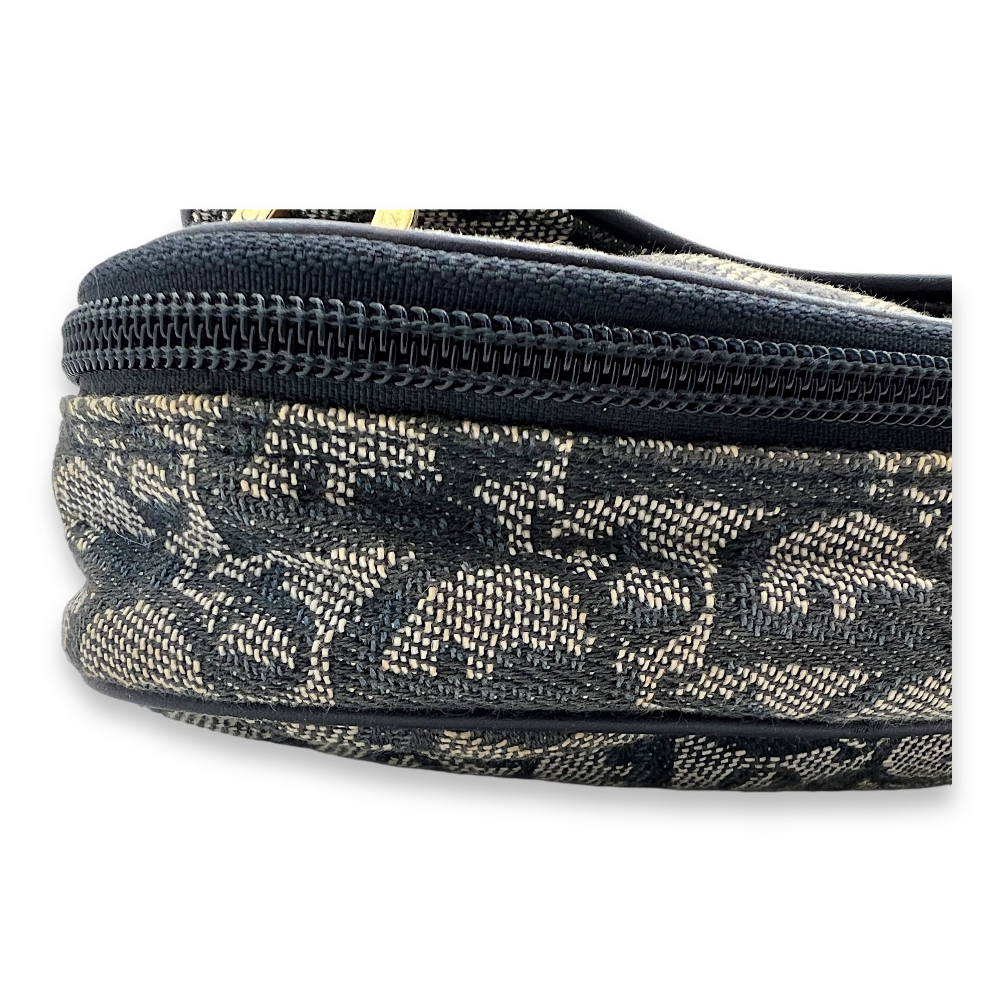 Saddle Pouch Blue in Jacquard, Gold hardware - Image 11