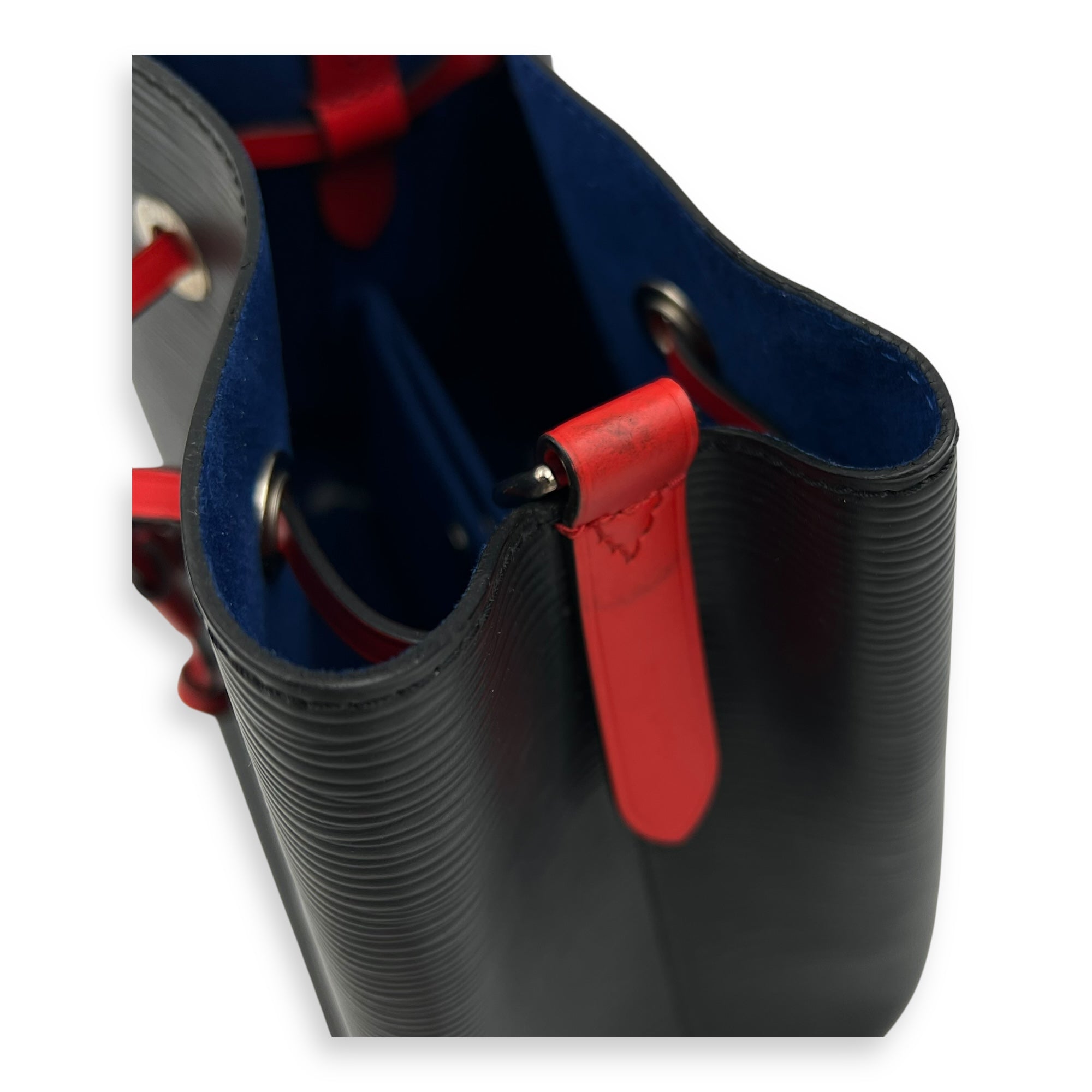 NeoNoe Bucket Bag BB Black in Epi Leather, Silver hardware - Image 11