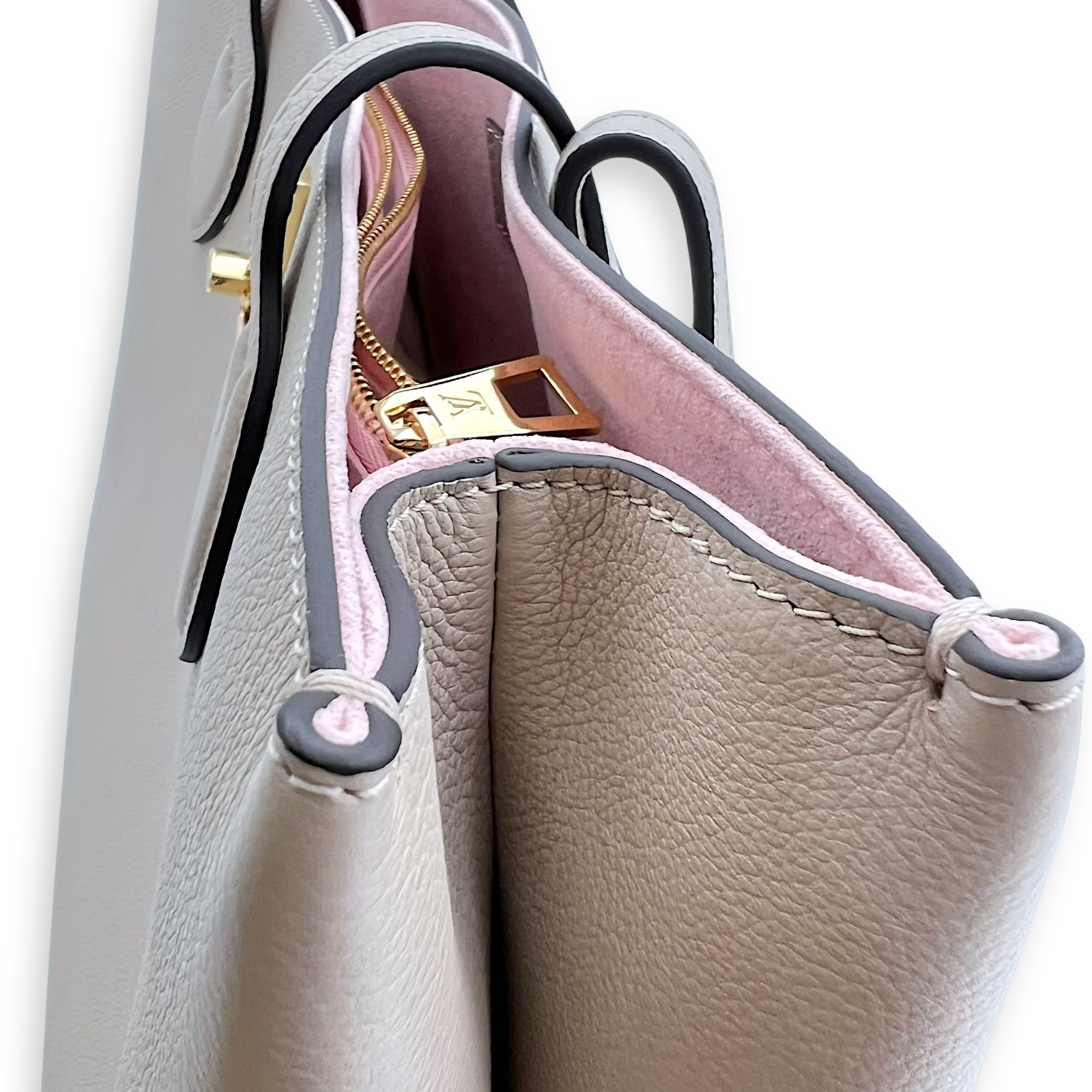 Lock Me Beige Tote Bag in Taurillon Leather, Gold hardware - Image 12