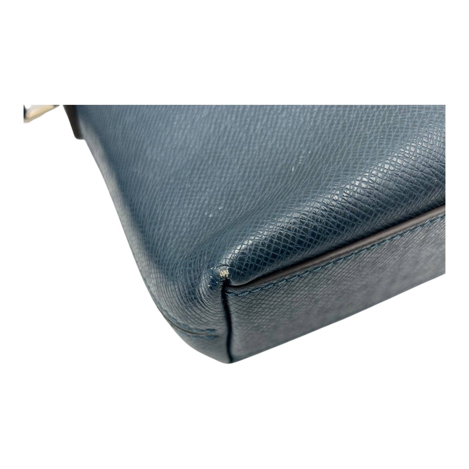 Grigori Messenger PM Blue in Taiga Leather, Silver hardware - Image 9