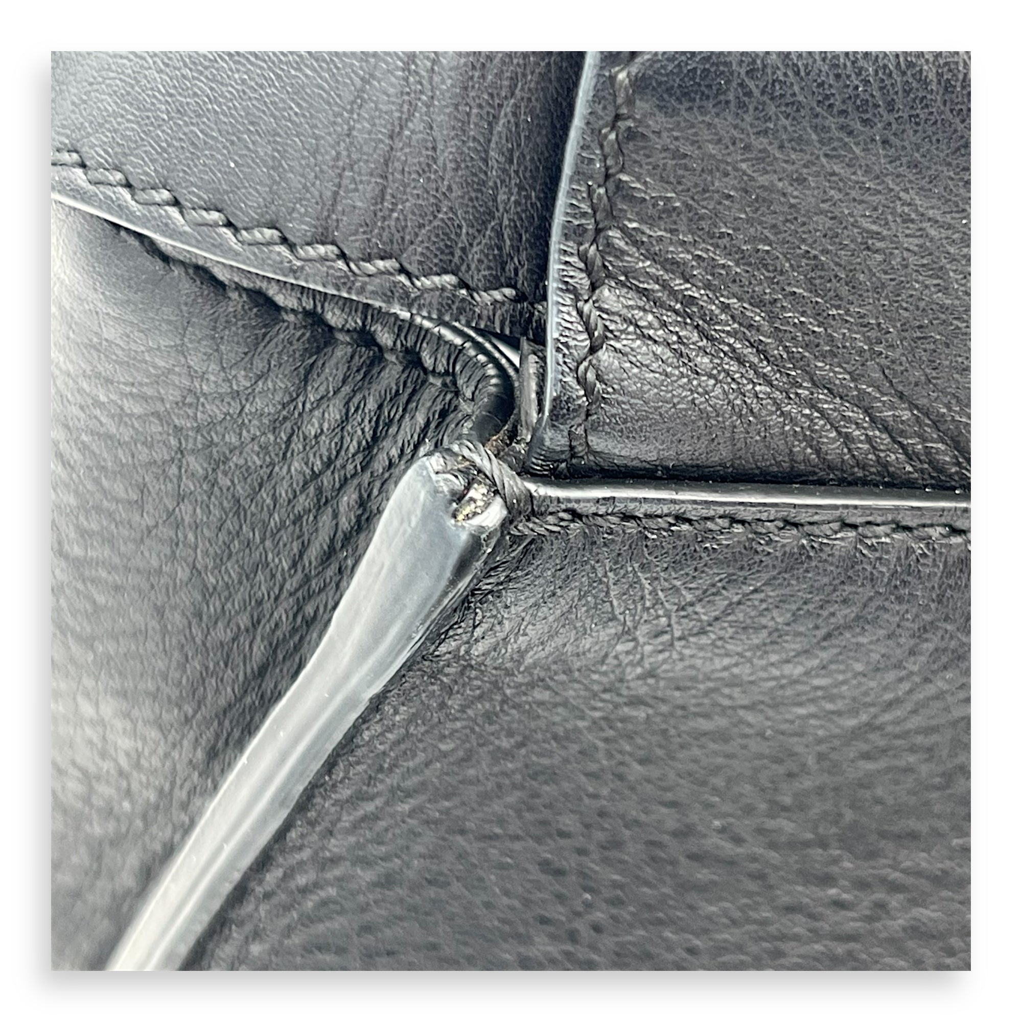 Peekaboo Top Handle Bag Medium Black in Calfskin, Gold hardware - Image 9