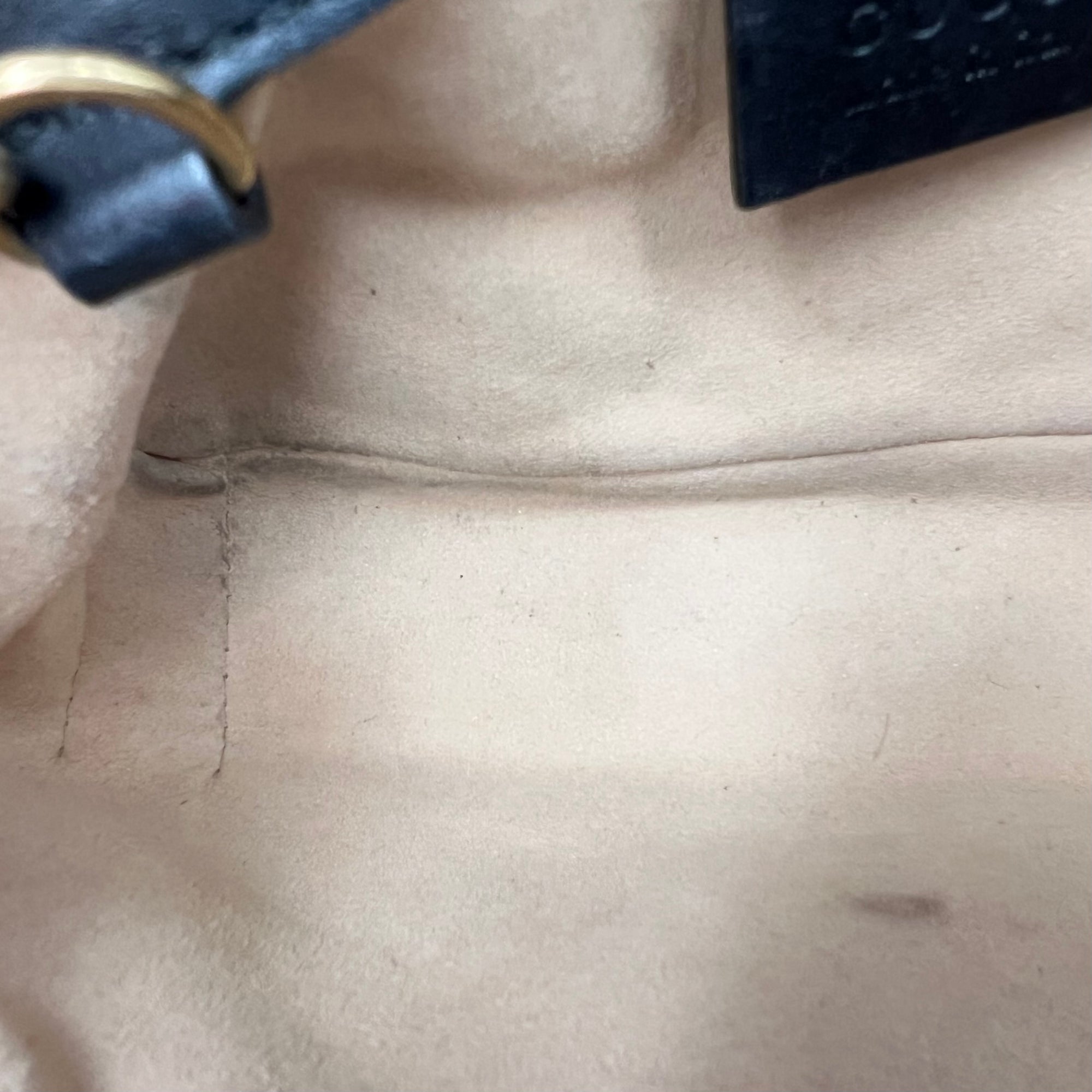 GG Marmont Crossbody Bag Super Mini Black in Calfskin, Gold hardware - Image 13