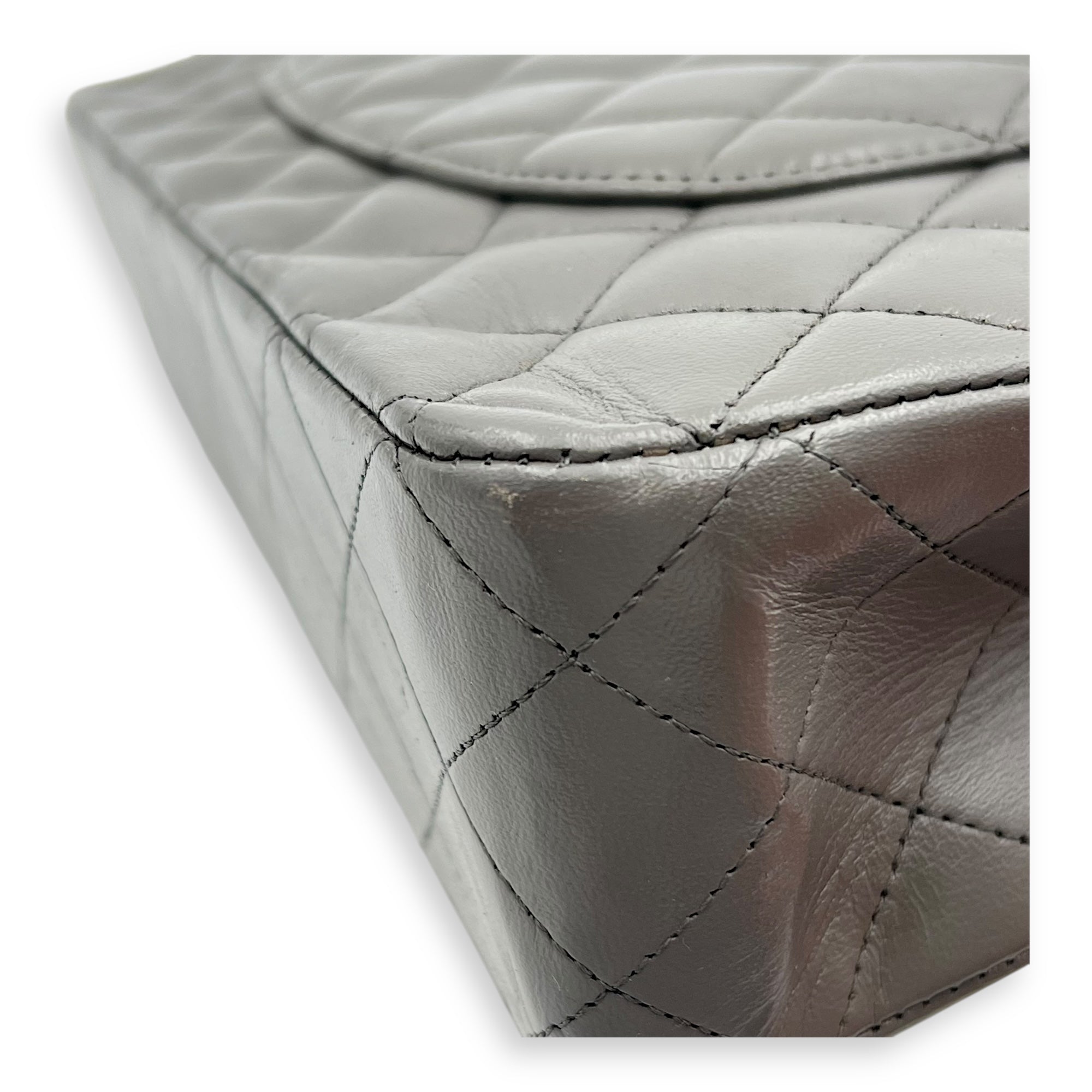 Classic Medium Grey (retouched) Shoulder Bag in Lambskin, Silver hardware - Image 9