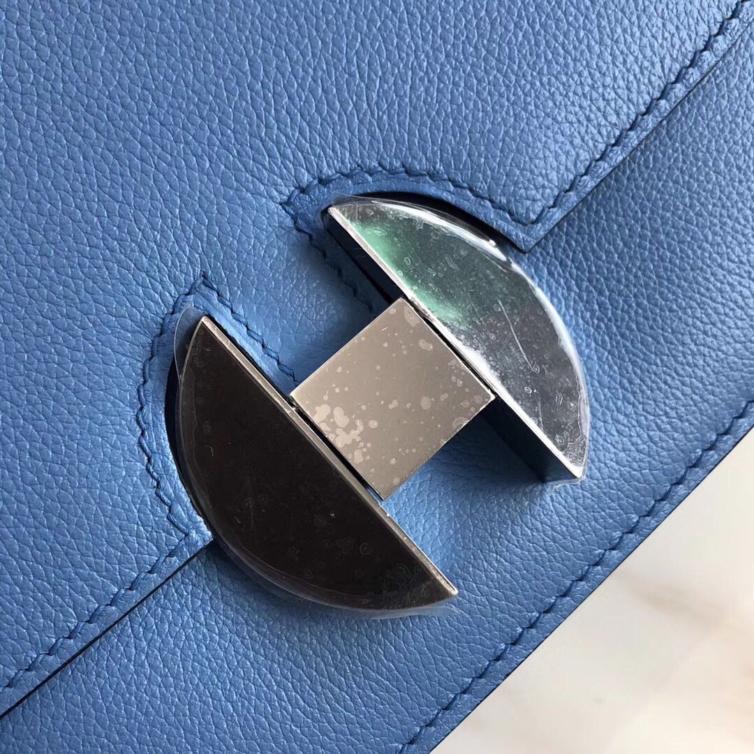 Hermes 2002 20cm Bag In Blue Paradise Evercolor Calfskin - Image 5