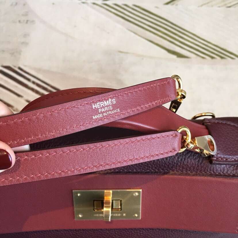Hermes 24/24 29 Bag In Bordeaux Clemence Calfskin - Image 8