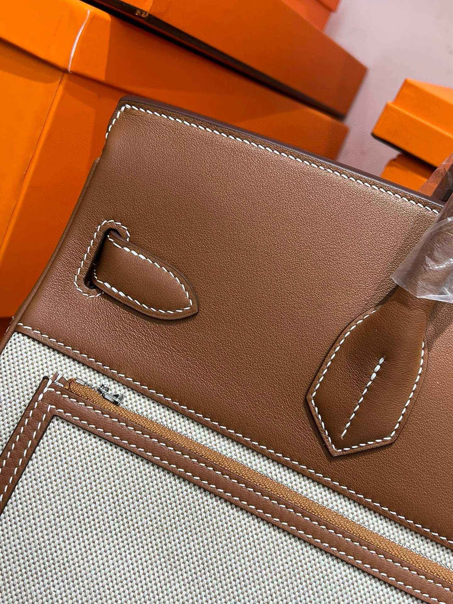 Hermes HAC Cargo Birkin 40 Handmade Bag in Toile with Gold Leather - Image 5