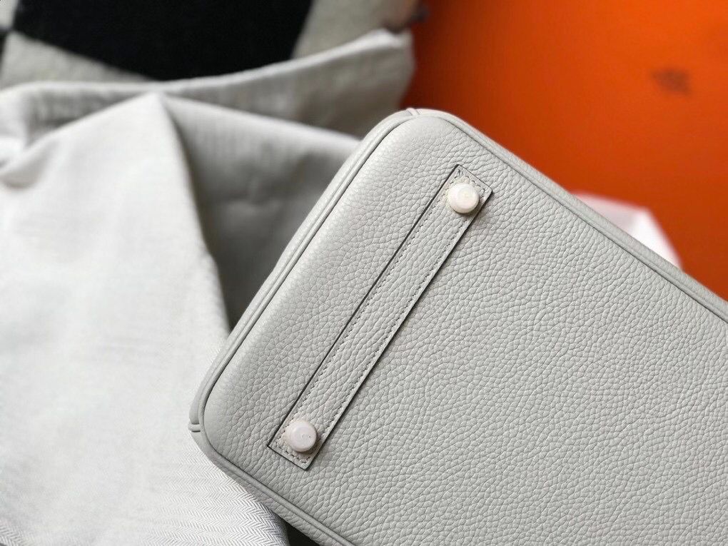 Hermes Birkin 35cm Bag In Pearl Grey Clemence Leather GHW - Image 5
