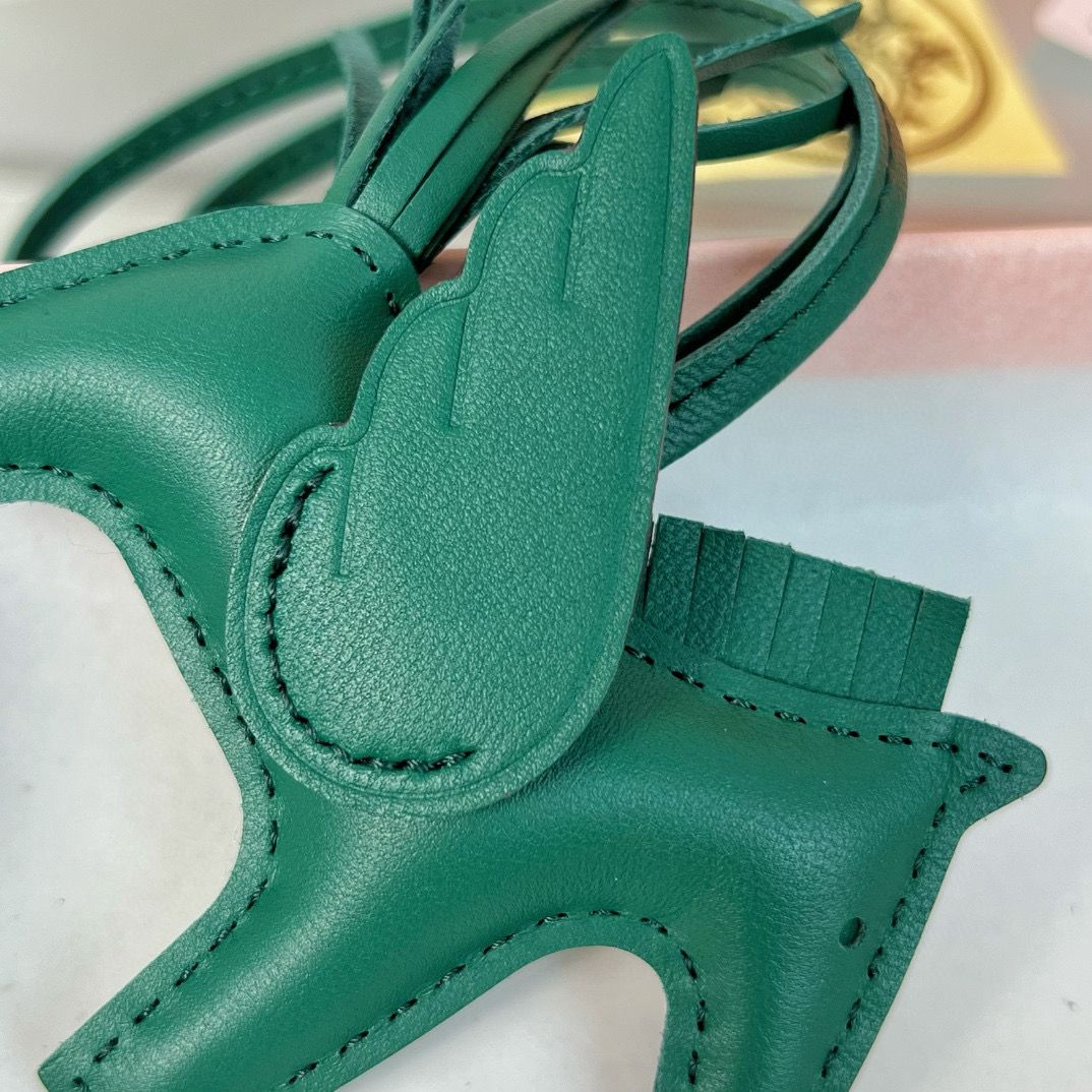 Hermes Rodeo Pegase PM Bag Charm in Green Lambskin - Image 5