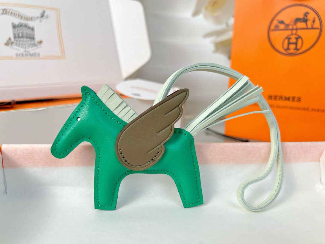 Hermes Rodeo Pegase PM Bag Charm in Menthe/Taupe/Vert Fizz Lambskin - Image 3