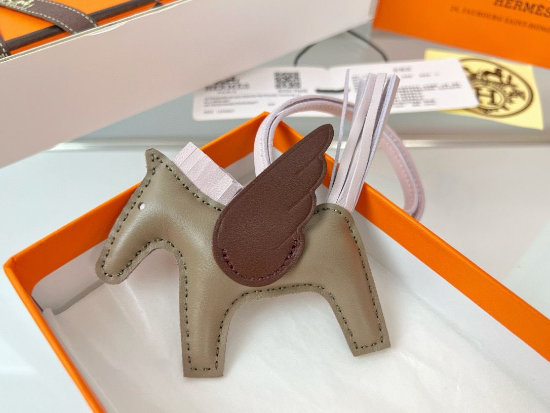 Hermes Rodeo Pegase PM Bag Charm in Taupe/Mauve Pale/Chocolat Lambskin - Image 4