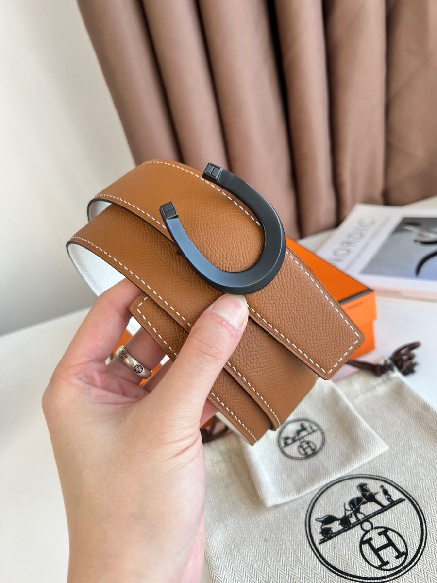 Hermes Luck Reversible Belt 38MM in Epsom Leather with Black Buckle - Image 7