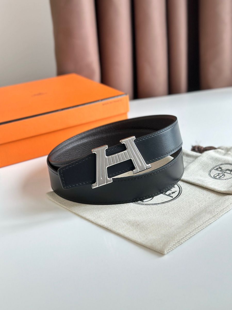 Hermes H Take Off Reversible Belt 32MM in Chocolate Clemence Leather - Image 3