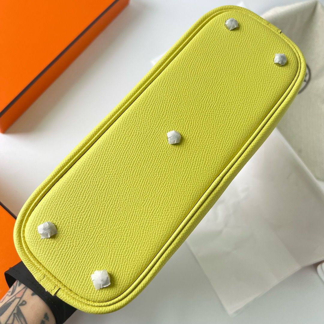Hermes Bolide 1923 25 Handmade Bag In Lime Epsom Calfskin - Image 7