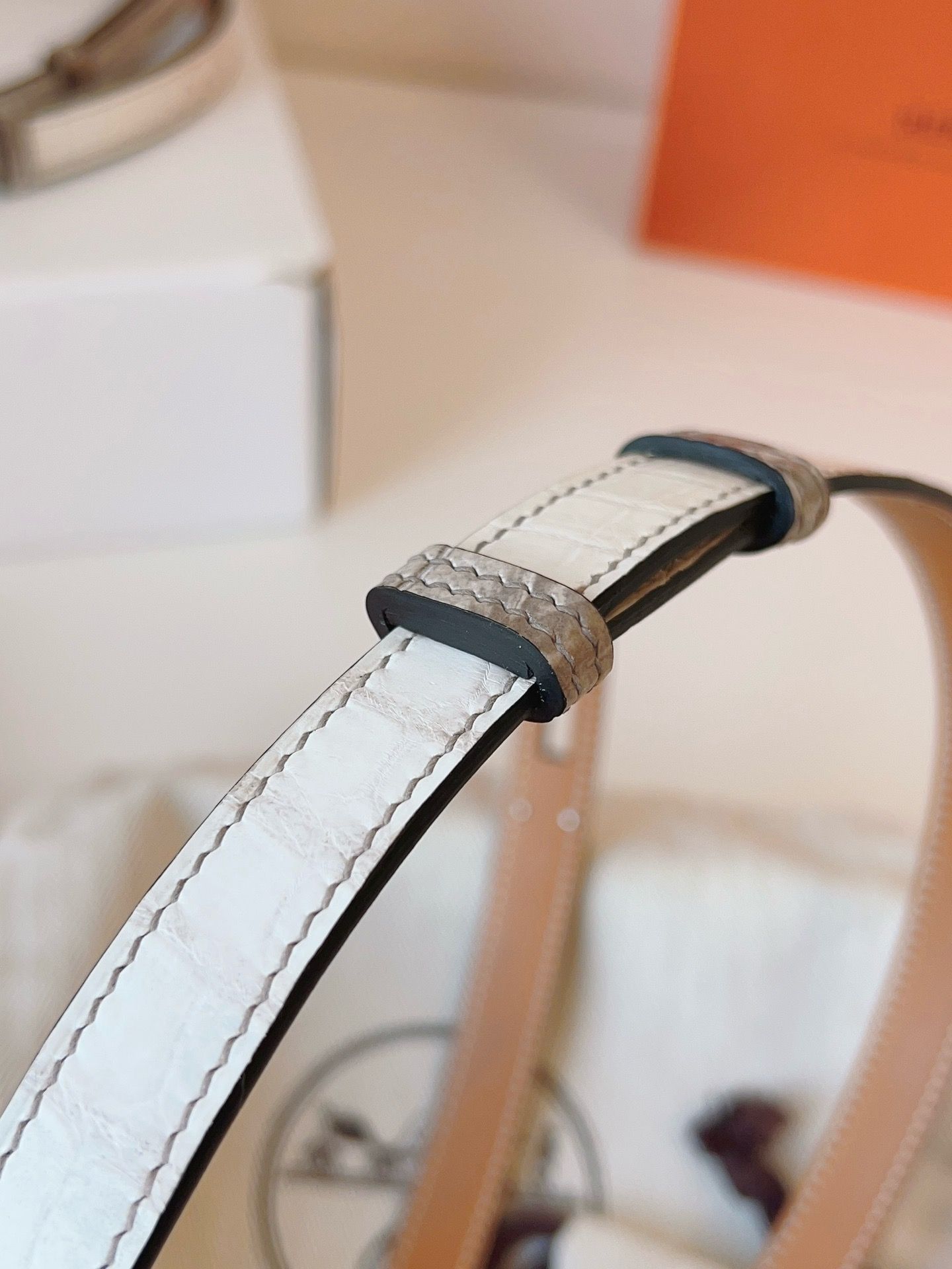 Hermes Kelly 18 Diamond Belt in Himalaya Niloticus Crocodile Leather - Image 8