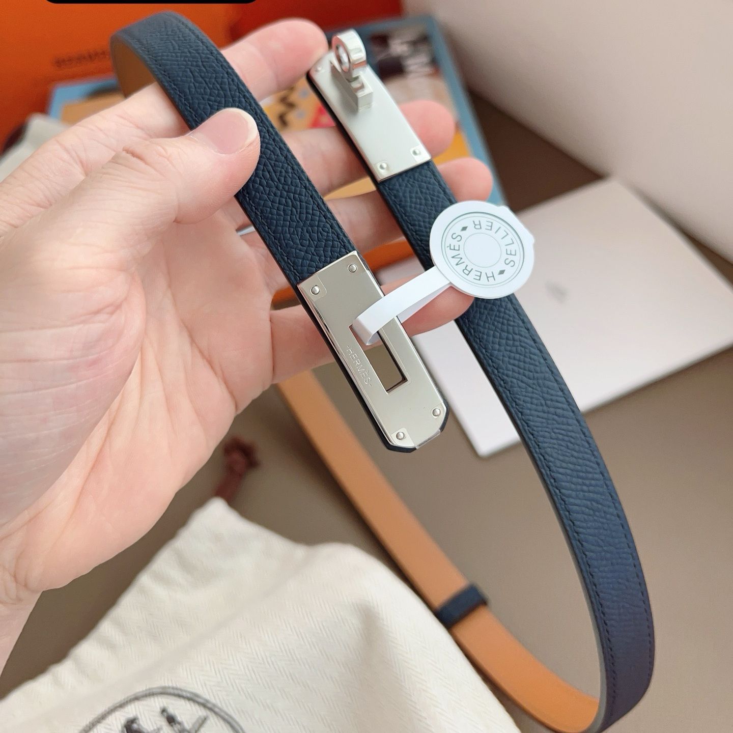 Hermes Kelly 18 Belt in Blue Nuit Epsom Leather - Image 4