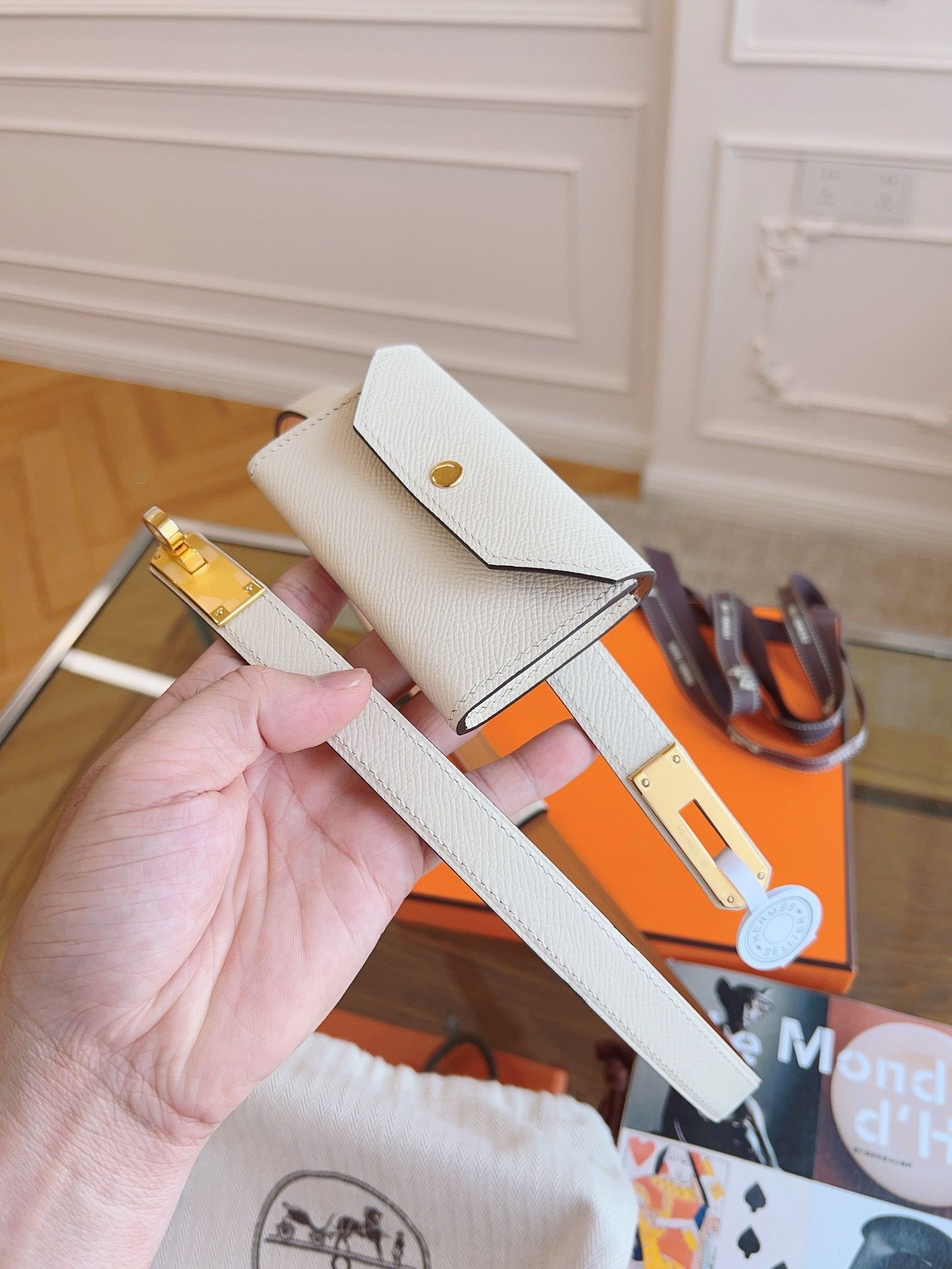 Hermes Kelly Pocket 18 Belt in White Epsom Calfkin - Image 8