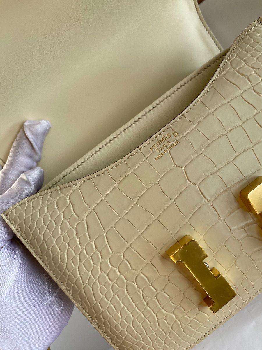 Hermes Constance 18 Handmade Bag In Vanille Matte Alligator Leather - Image 6