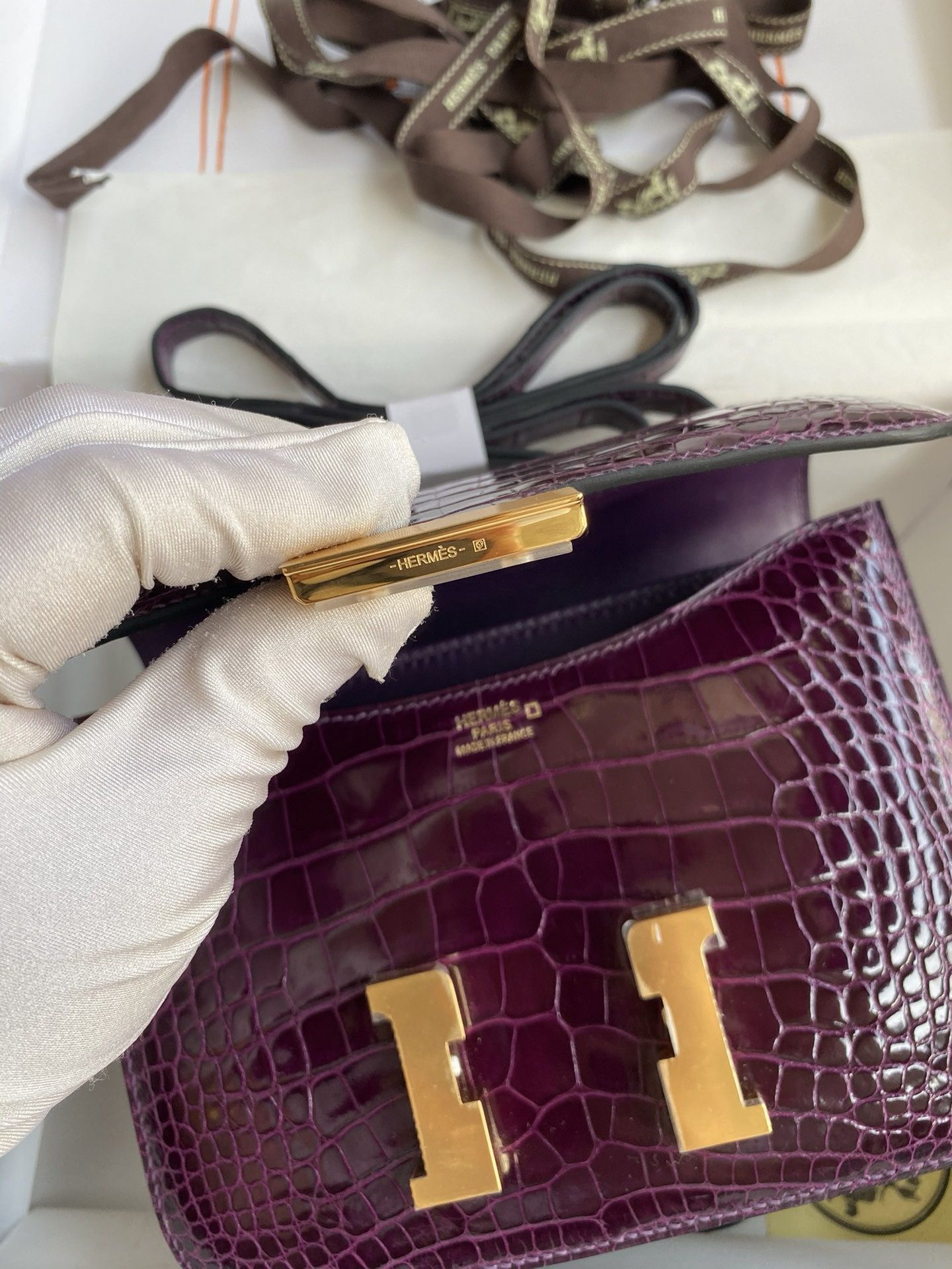 Hermes Constance 18 Handmade Bag in Cassis Shiny Alligator Leather - Image 9