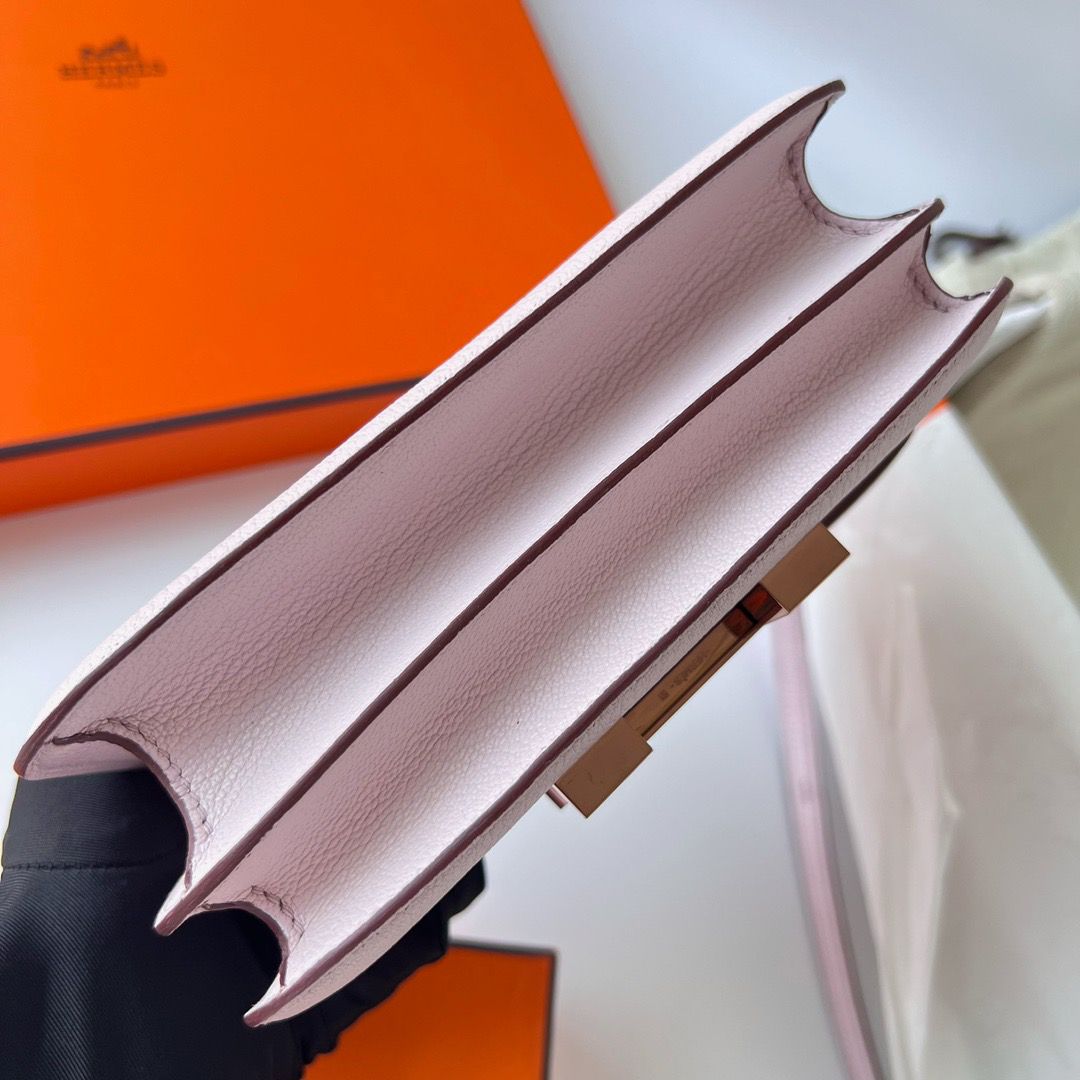 Hermes Constance 18 Handmade Bag In Mauve Pale Chevre Mysore Leather - Image 4