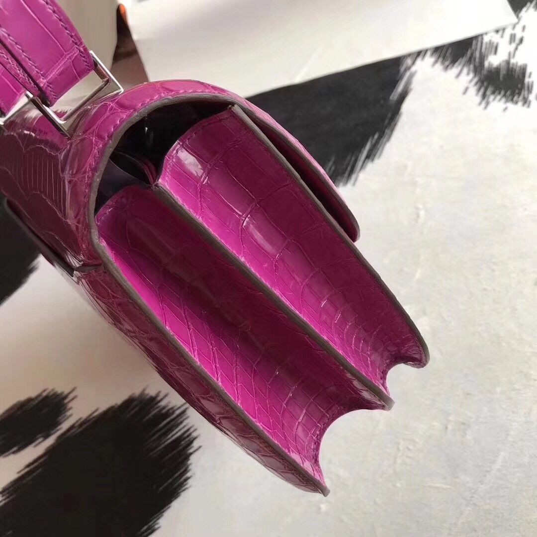 Hermes Constance 24 Bag In Rose Scheherazade Niloticus Crocodile - Image 6