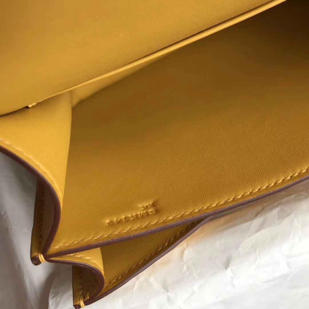 Hermes Constance 24 Handmade Bag In Jaune Epsom Leather - Image 8