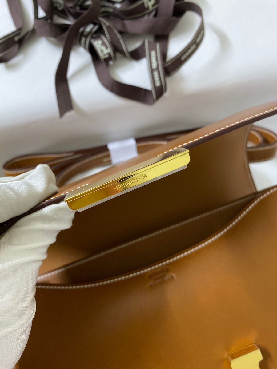 Hermes Constance 24 Handmade Bag In Gold Barenia Calfskin - Image 9